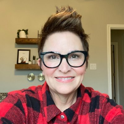 Wife of Rocky. Mom of Daughters and Son-in-love. Louisiana Girl living in Texas. Post-it Note Hoarder. Felt Pen Doodler. Creative Soul. Avid Reader. 
#CanvasCSM