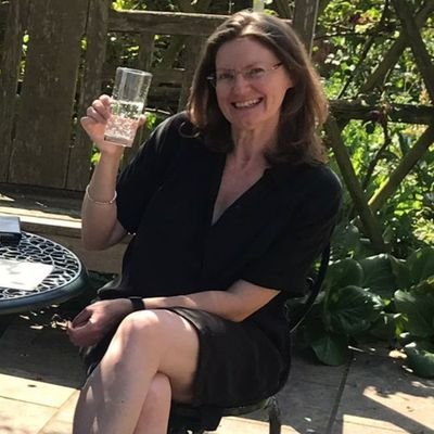 BathingBelle's profile picture. Enjoying the ride 🌊