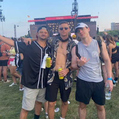 BennyBruski's profile picture. Yo Pierre, you wanna come out here?