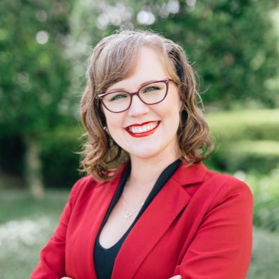 A21stCenturyGal's profile picture. From Making Magic✨to Changing Lives👩‍💼: Transforming Leadership and Revolutionizing Organizations