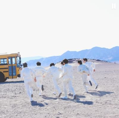 mariangieBTS's profile picture. BANGTAN por ti, soy feliz 💜 고마워..

me suspendieron la cuenta MARIANGIE1013 por eso usaré esta como respaldo mientras quedo en espera si me devuelven la otra