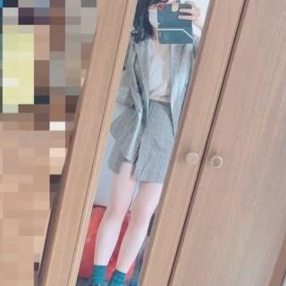 自称脚が綺麗なお姉さん(笑)。20代/158)ｾﾝﾁ/好きな食べ物は肉甘いもの💛Tinderはやっておりません
オ○パコこっちから→https://t.co/HyvDI910Cd