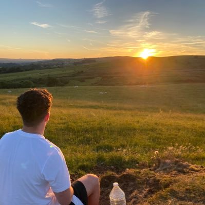 _yacov's profile picture. 22 | professional gaymer