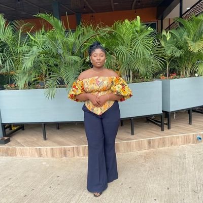OmeneValencia's profile picture. Playful#foodie#lawyer
