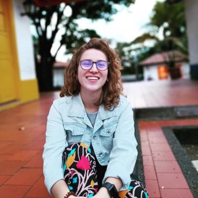 ParisGabriela's profile picture. Personal. Amo los podcasts. 💚💜