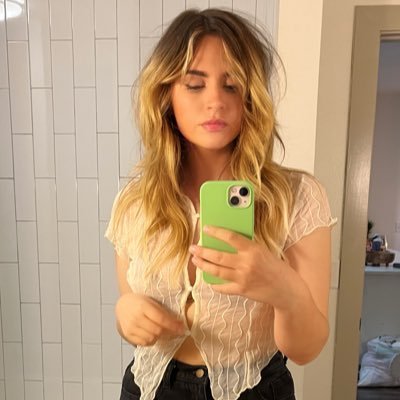 reagansr_'s profile picture. account run by mom.