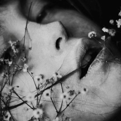 _irnjustinluv_'s profile picture. 🎞📷🎧💃🖼🐶🍚