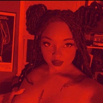 Half devil, half goddess ✨ | Afro-Latina ✊🏾🇵🇦 | ♎︎  | 💖💙💜| Artist 🎨 | Writer ✏️| Gamer 🎮 | Horror Hoe 👻🕷🩸I bathe in the blood of my enemies.