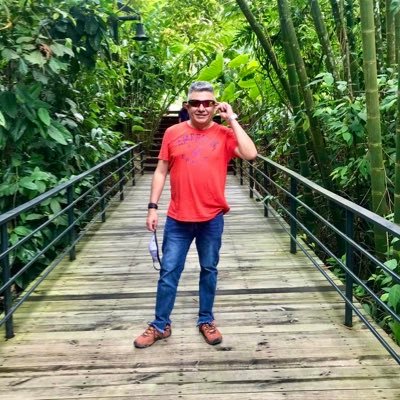 CS y Periodista, Master en Talento Humano, miembro de la ACL. La prudencia y el respeto, hacen verdaderos sabios! Siempre voy a ComuniCarlos.