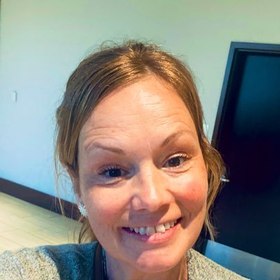 RobinLynn41772's profile picture. Teacher Librarian, SLIS student at the University of Iowa