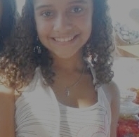 Em cima de grandes pessoas, o tempo passa .. e descobrimos que grandes mesmo eram os sonhos e as pessoas pequenas demais para torná-los reais! ॐ
