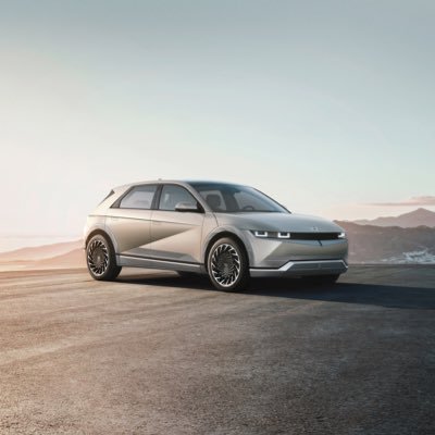 mazdadi's profile picture. Motivator | IT Pro | Calon MENKOMINFO | Guitarist of The Perfect Afternoon