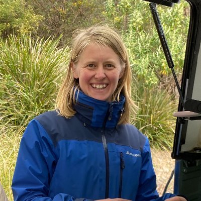 Temperate marine ecologist looking at thermal performance of urchin-seaweed interactions. Studying on unceded land of the Muwinina people.