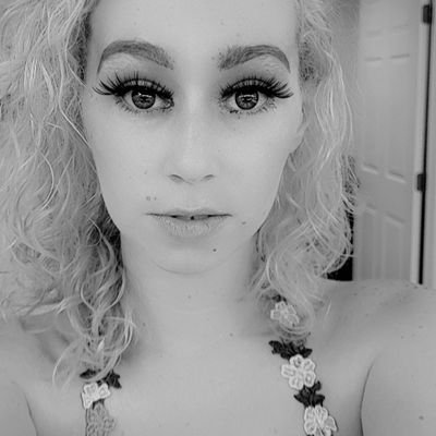 SaraTheGemini02's profile picture. ♊♎♓ 
Idk why I'm like this either.
Weird as fuck.
Funny on accident.
Be kind to all.