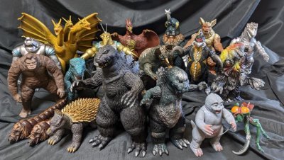 恐竜や怪獣のフィギュアを収集。メルカリにも出品中。
https://t.co/yAp32q9zdm