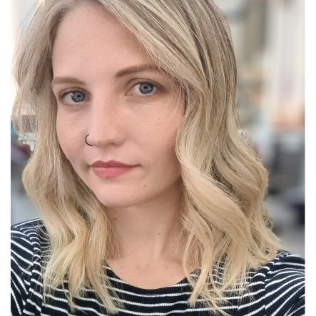 MaraSky's profile picture. Livin' that life 🙃 🙏 🌳
Is a mum now 🥰🧡
#mum #yoga #art #food #love #life