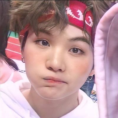 ARIESIANALY's profile picture. “Live your life. It's yours anyway. Don't try too hard. It's okay to lose.”-방탄소년단