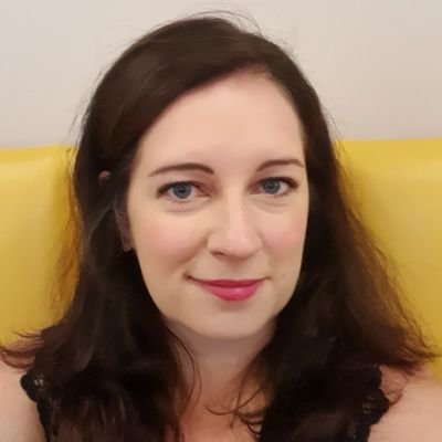 LinkedIn Trainer | Featured in Forbes
Award Winning | Avid tea drinker, jaffa cake lover
Feminist & cosmic dreamer
Mentoring | Strategy | Workshops | Speaker |