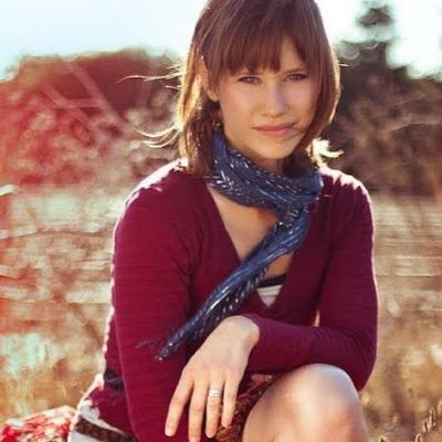 movenotwords's profile picture. keep moving. more truth less mirage.