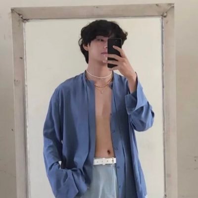 “I Love You More Than Love @BTS_twt💘Loml=Kim Taehyung🤍 she/her Back up account =@tabinak7
