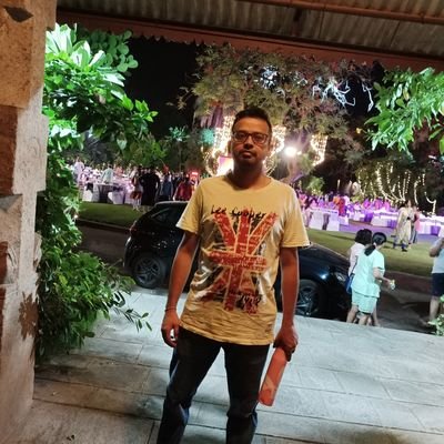 iPolash's profile picture. slogging hard to meet my demands.....