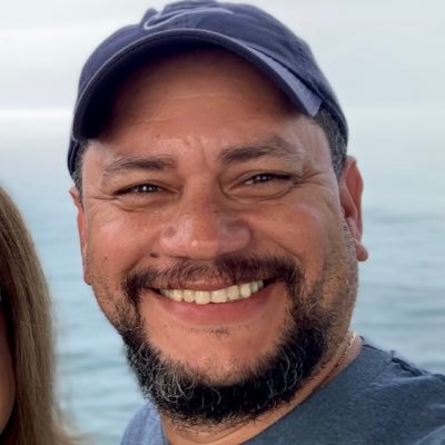 torresluism's profile picture. 