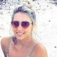 Fun, single and nearly always horny. love cats and wine. Come and follow me and let's have fun.