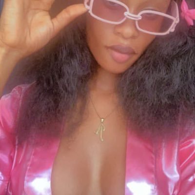 marianzzza's profile picture. money 💰