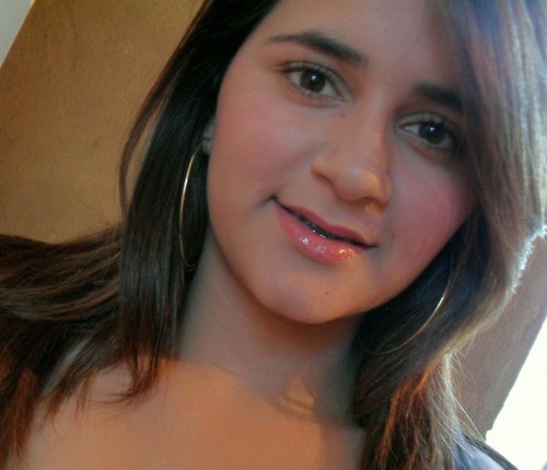 19 anos, aquariana, colorada e feliz! :D