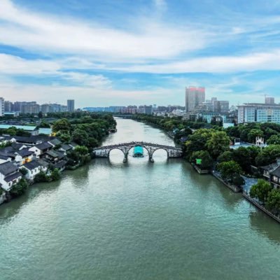 This is the official twitter page of Gongshu district in Hangzhou. Meeting a living World Cultural Heritage - the Grand Canal  with a history over 2500 years.