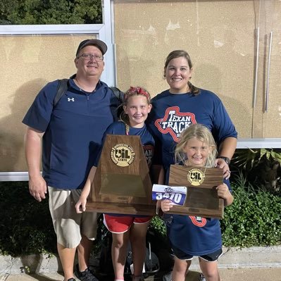 #BobcatFamily #TexanPride OLBs Coach, ST Coordinator and Head Boys Track Coach at Wimberley HS, Husband and father of 2