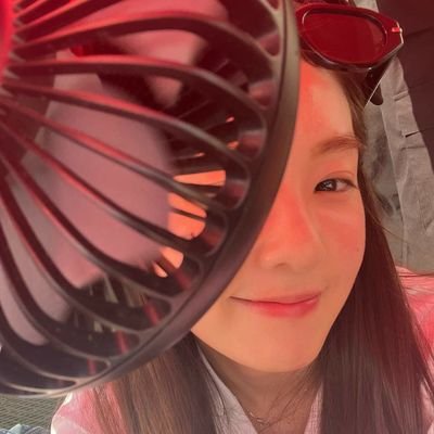 Tetap hidup meski tak berarti

Bao Bao 🐼 🧙
