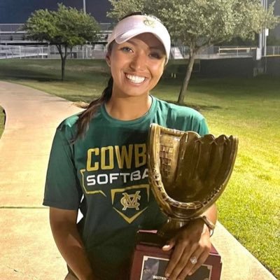 Sotomayor HS Softball Coach 💚 ⚾️ LU softball Alumni 👩🏽‍🎓 SA,TX 💍Wife