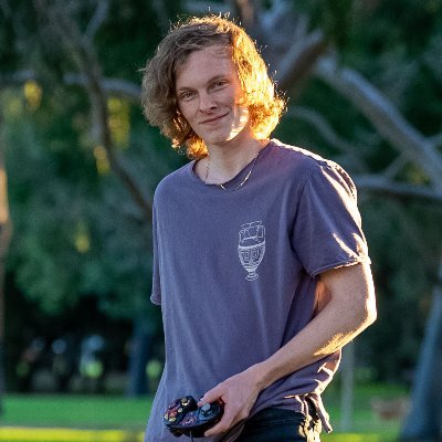 28, Smash Youtuber,  Twitch Streamer, Flipper, Frisbee Player, Memer 🇦🇺

Business Inquiries: hopcat@clickmgmt.com.au