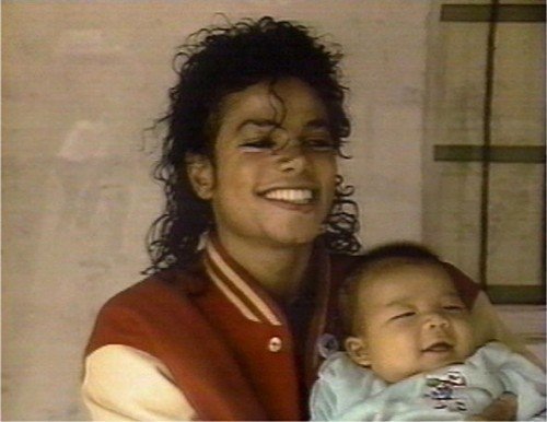 Granula77Zoe's profile picture. Amo gli animali e la natura. E adoro MJ come artista ma soprattutto come essere umano