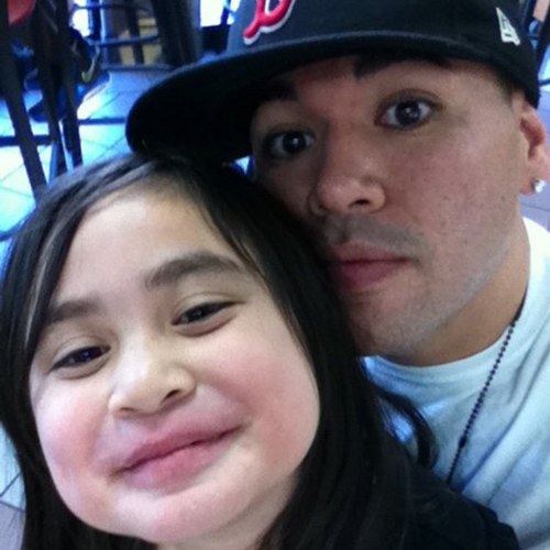 StephenJen's profile picture. who does bios?? 50%🇵🇭/ 50%🇺🇸