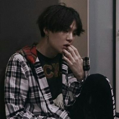 жить тяжело и неуютно, зато уютно умирать || основа @houplinson