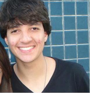 Faça com que o seu sorriso mude o mundo, não o contrário.