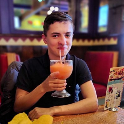 Zanananan's profile picture. Hearthstone player who has a song about his name // studying math // https://t.co/vb2H1y8G9g