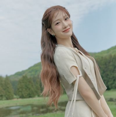 fromislover9's profile picture. 