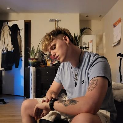 airDjV's profile picture. this is my sad space