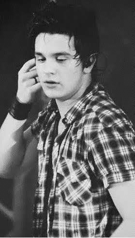 , , , TWITTER dedicadoo ao divoo @luansantana... É amoor demaais da contaa... Vooc também teem um amoor sem fim poor LS? Entãoo #FOLLOW.
