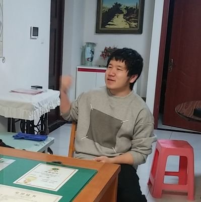 八九学運歷史見證者,憲政民主追求者
1986.9-1989.就读于中國政法大學
https://t.co/40vjm8CLOK