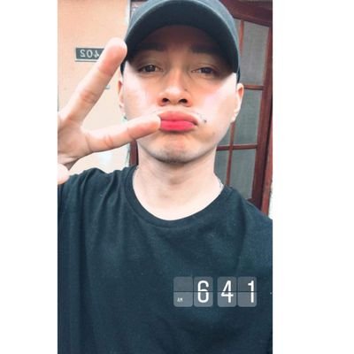 Jona_CLow's profile picture. 