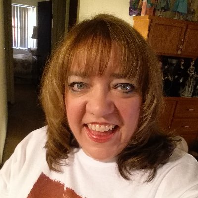AVID Swon Brothers fan, Seth Costner fan & all around music lover & concert junkie, hockey fan, movie buff and mom of 2 awesome girls.