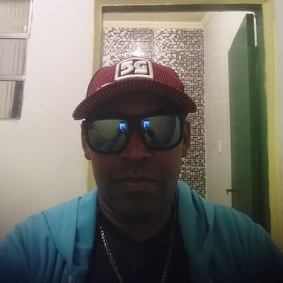 do aulas samba rok visita minha pagina no you tube caetano calado2😍😍