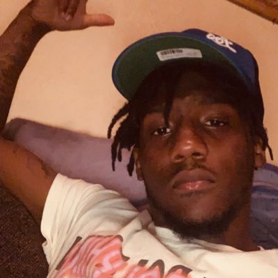 Run it up and repeat I can’t skip a beat when I’m on feet 👣