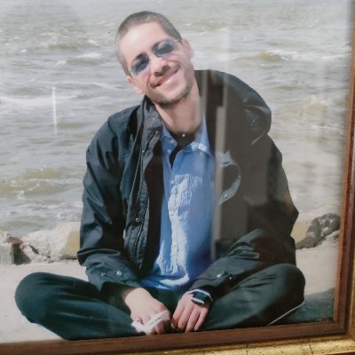 * Electronic artist. Game Arch. Music.
~ $373.net/x. Research. Visiting lecturer.
~~ Zenospace. Zenoware. ζƐv※.
~~~ NonHuman^=Λαβύрινθος ἀρχιτέχτων
~ 0 games.