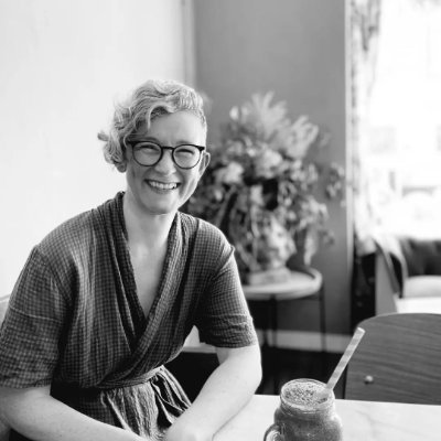 Imogenta's profile picture. I draw + write about playthings – https://t.co/2hseop7gzE @PofAPlaything
Translator – https://t.co/G418E0dS8p
Former archaeologist
#penpalooza