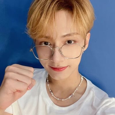 8junhan's profile picture. new acc but not new to ga comm  ᵕ̈ feel free to tag me on giveaways!